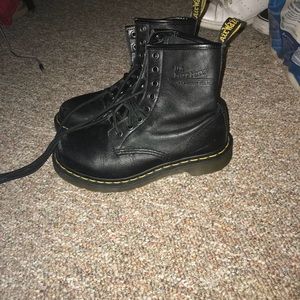 Matte black doc martens size 6